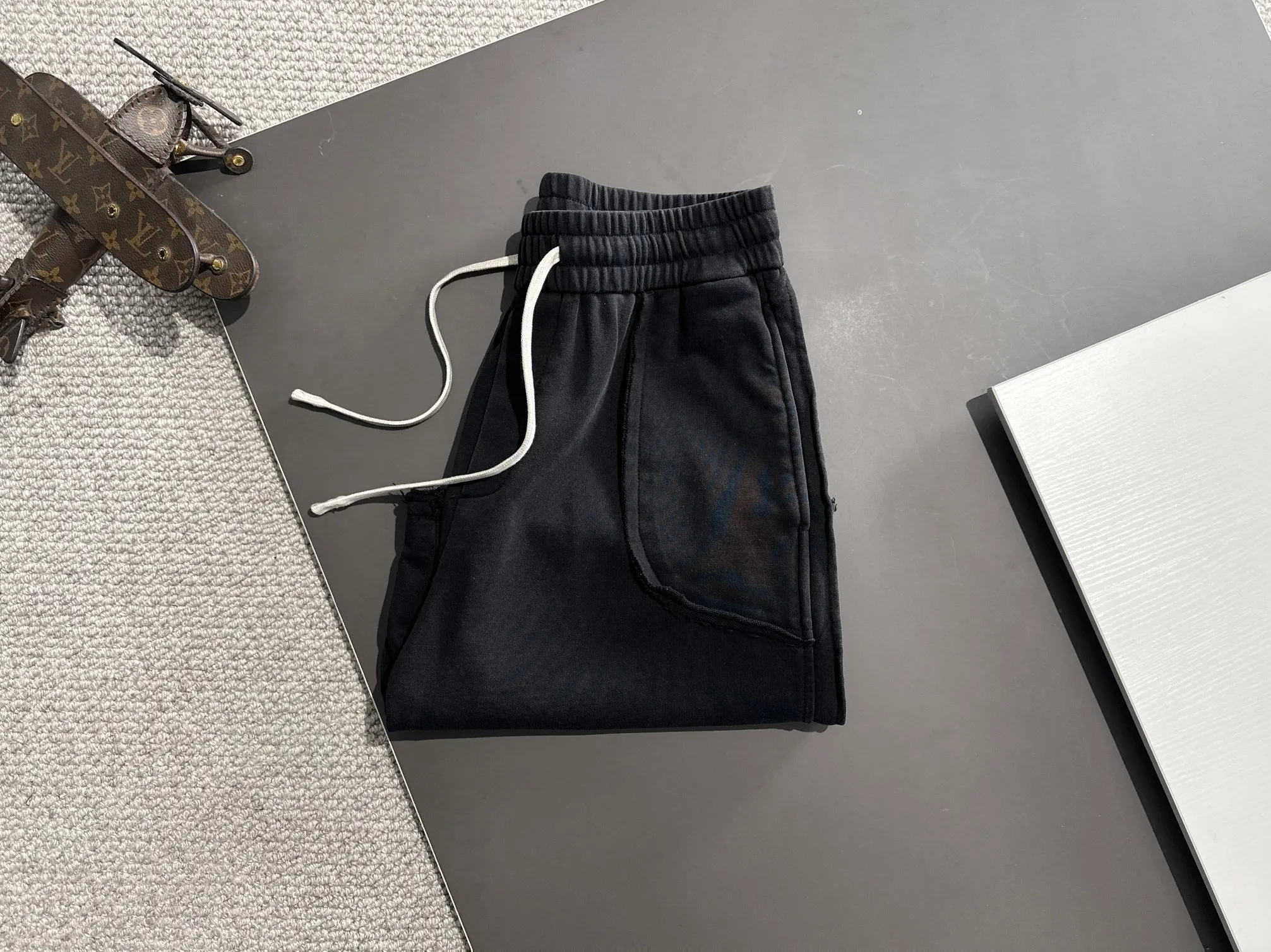 🅿️320 Next day shipping High-end goods Stone Island 2025 spring and summer new elastic band casual shorts, counter-customized fabrics, high breathability and comfort, impeccable details, brand element design concept, reflecting high quality. It feels delicate and soft! It presents a casual cut and the upper body shape is great! Size: M-4XL